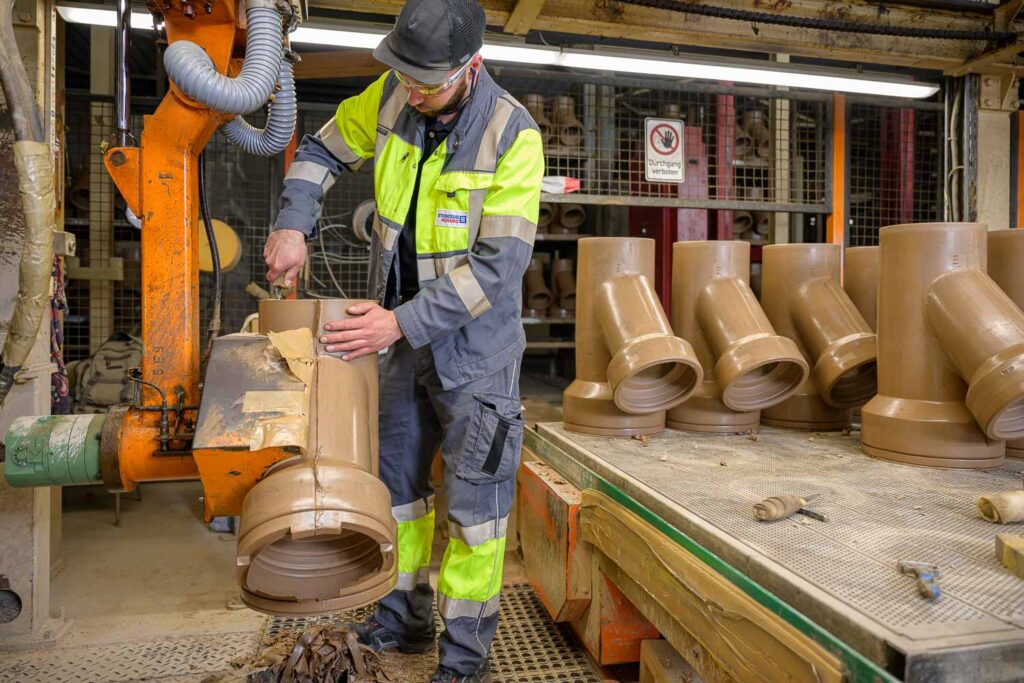 wienerberger-production-02-pipe-press-4