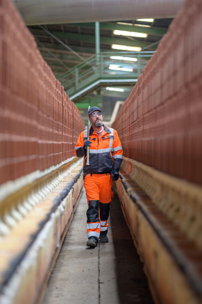 wienerberger-production-03-bricks-qc-1