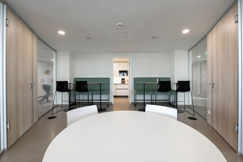 brandltalos-office-00011